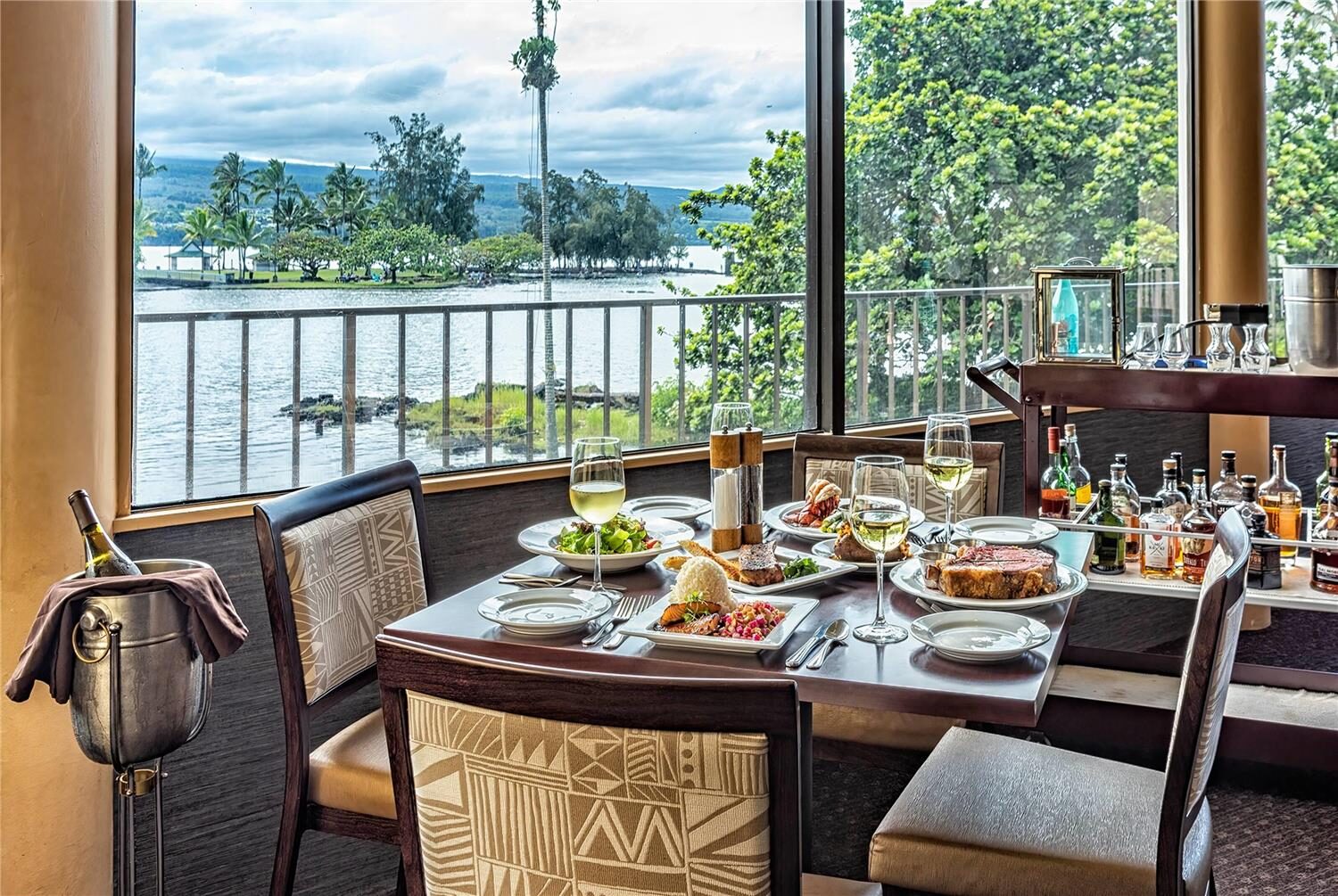 Hilo Hawaiian Hotel